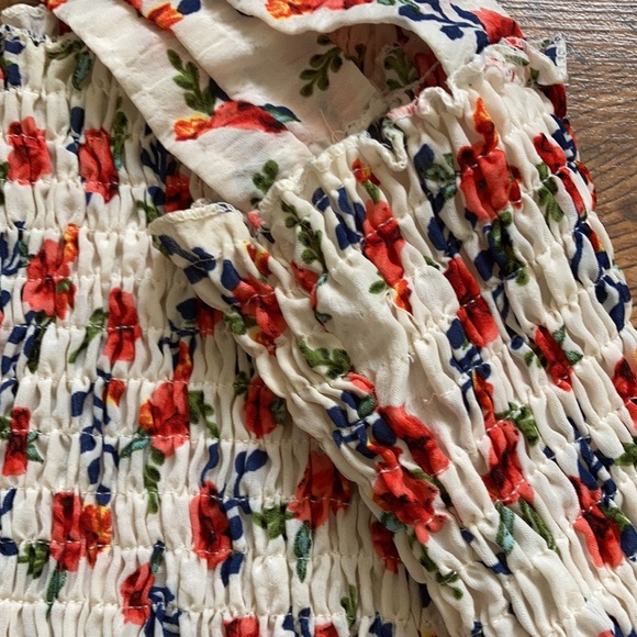 Floral shirred/smock square neck crop top - Picture 6 of 6